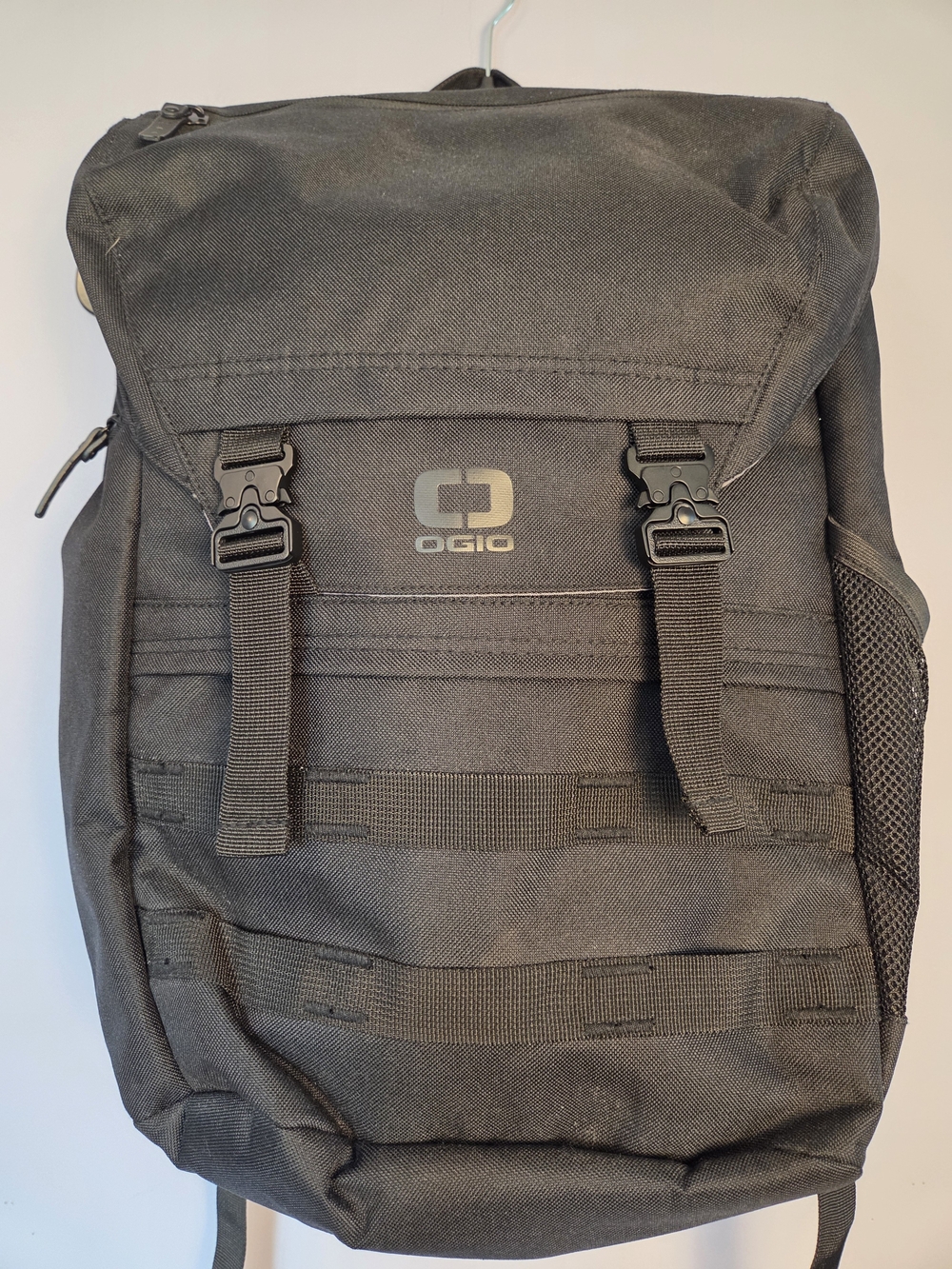 OGIO Command Pack Laptop Backpack 91019 Black Tactical Buckle Rucksack NWOT